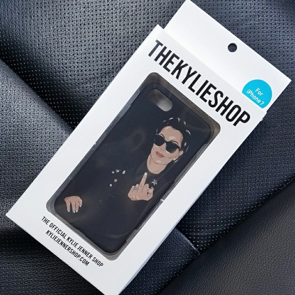 Accessories - Authentic Kris Jenner Flip Off iPhone 7 Case 