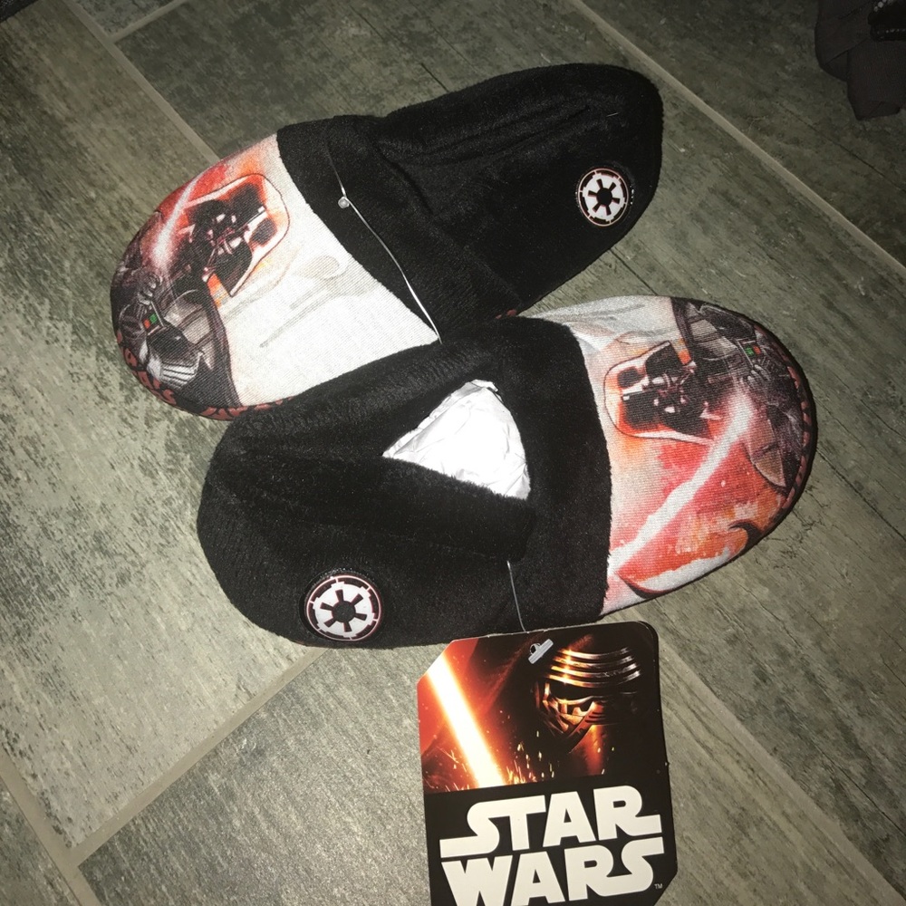 Kids slippers size M (9-10)