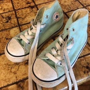 SALE‼️Toddler converse sneakers