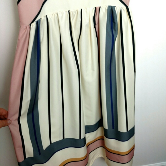 🌿SLEEVELESS SHIFT DRESS🌿🌿 - Picture 2 of 4