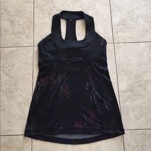 Lululemon top size 6