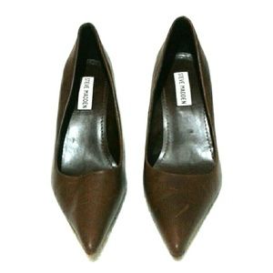 Stevens Madden brown leather pumps