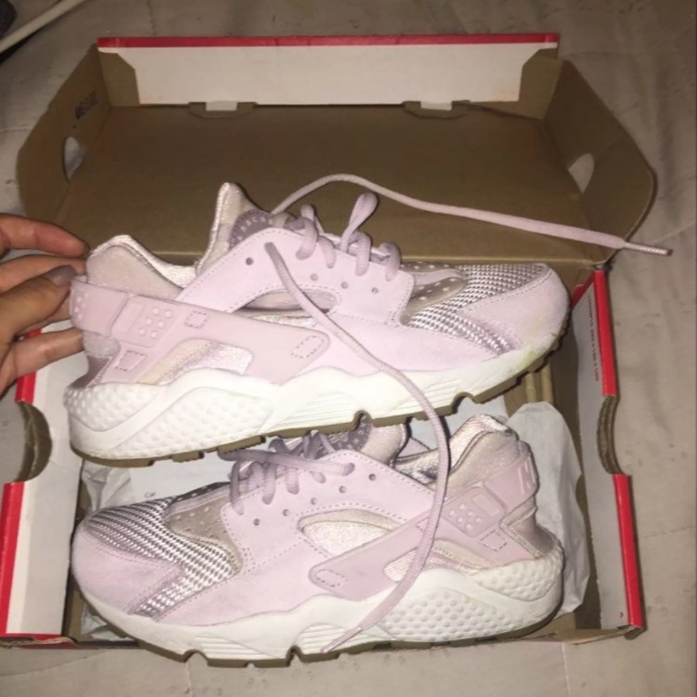 Lilac Nike Huarache