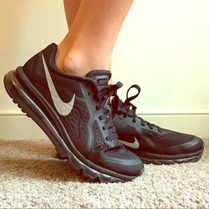 Women's Black Nike Air Max Running Sneakers