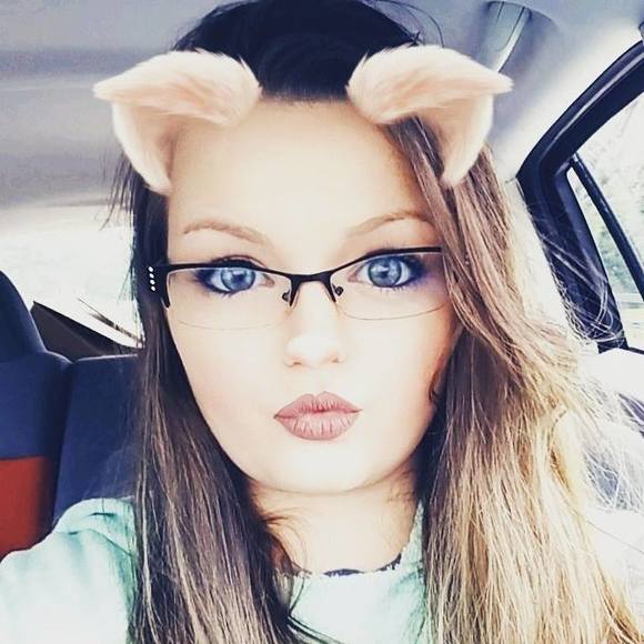 Meet your Posher, Jessica - Picture 1 of 1