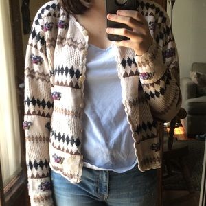 Vintage Beige Patterned Cardigan