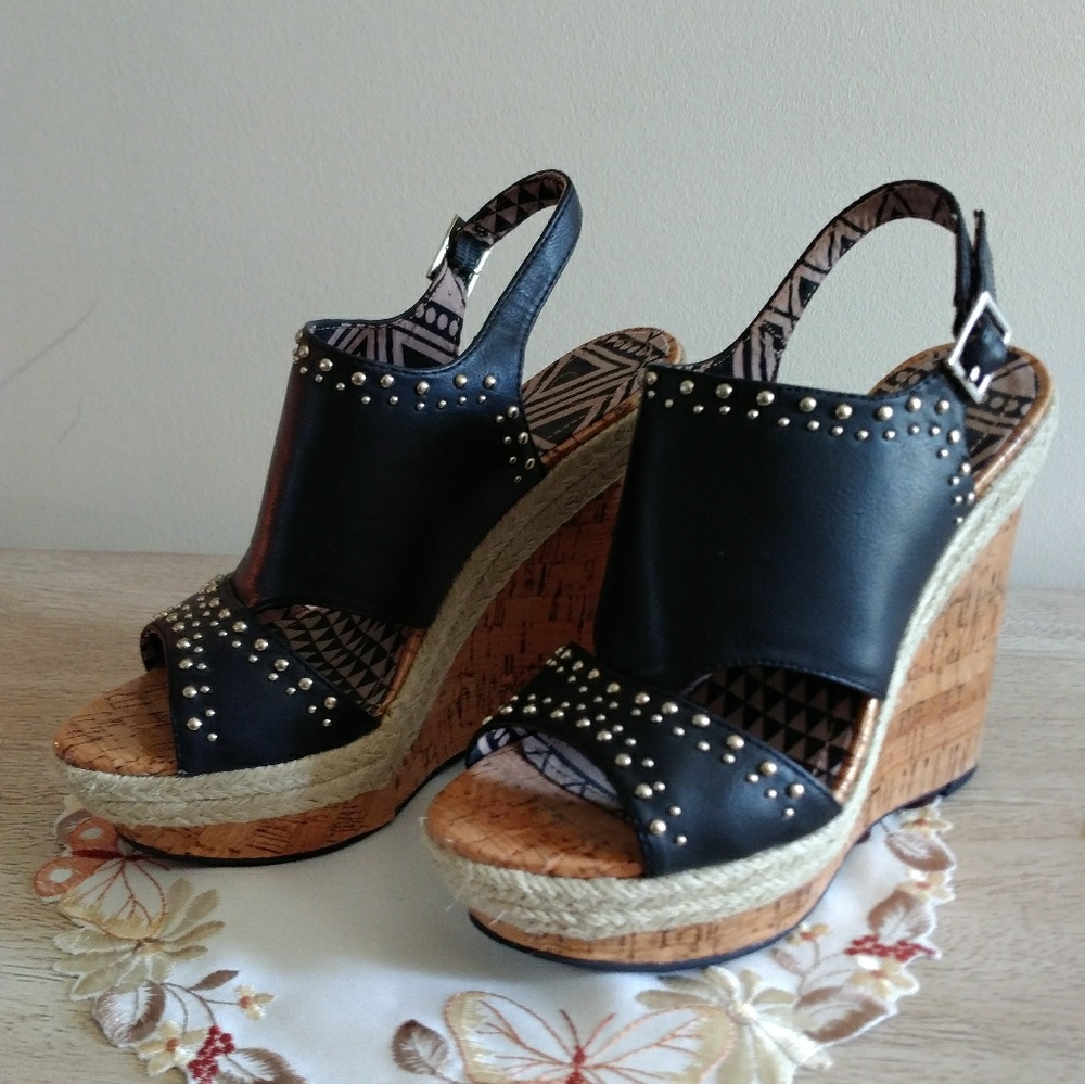 Jessica Simpson Wedges