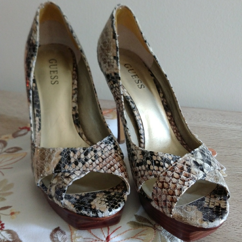 Guess Heels EUC size 6.5