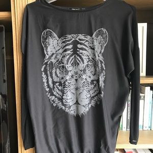 Long sleeve tiger top