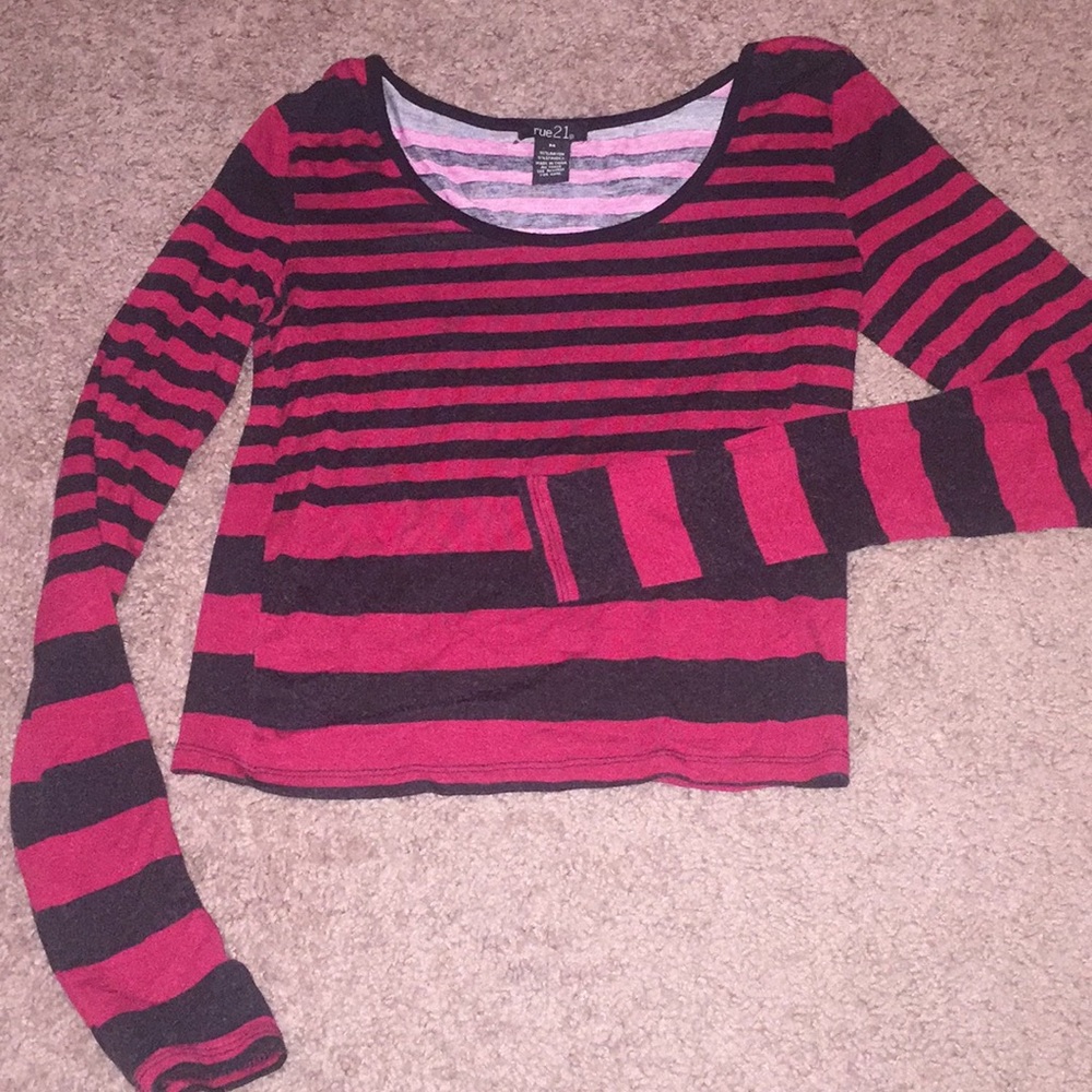 Long sleeve crop top