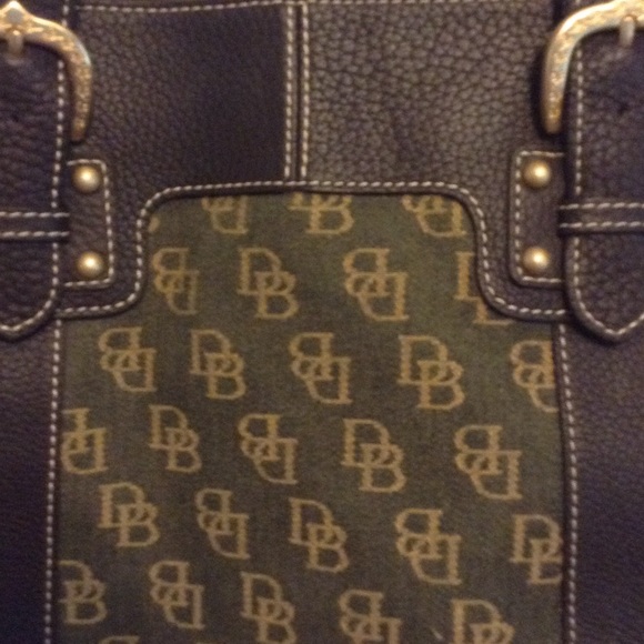 AUTHENTIC DOONEY AND BOURKE PURSE - Picture 2 of 4