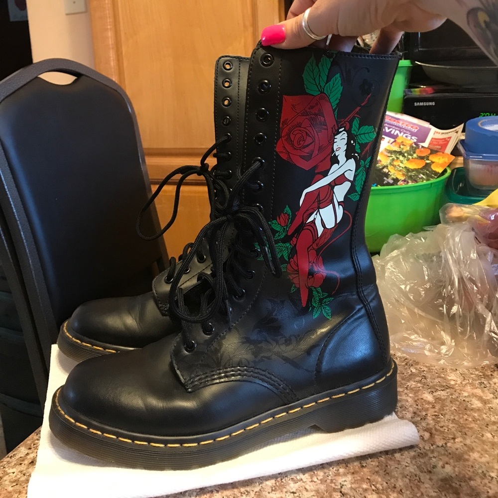 Dr. Marten tall boot - burlesque design