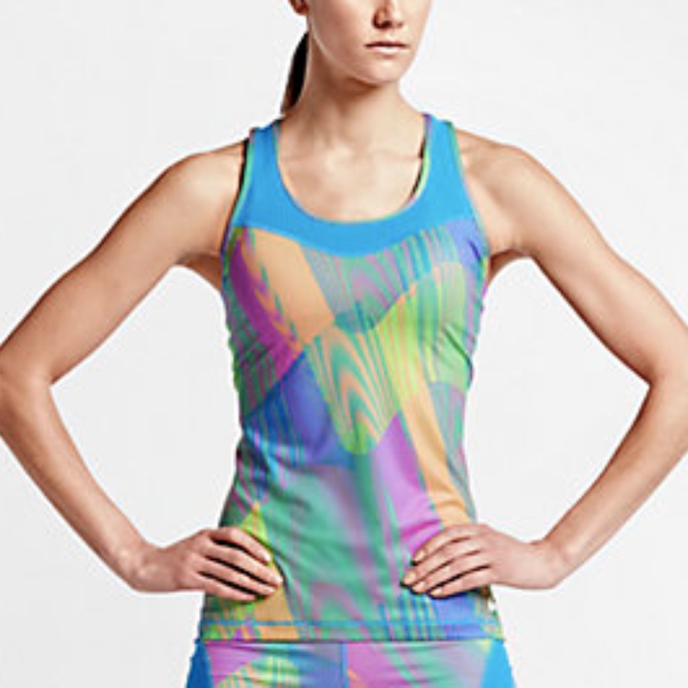 BNWT Nike Pro Hypercool Frequency Training Tank