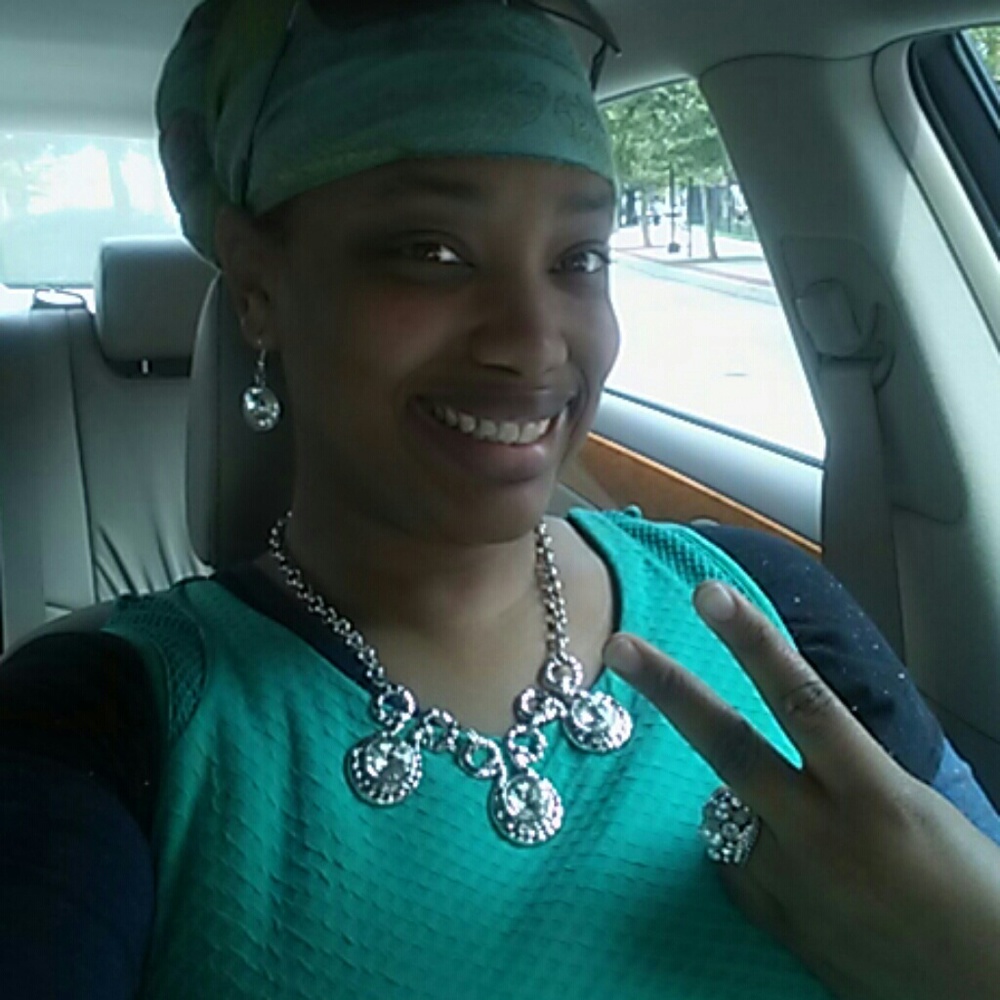 Shimmery Silvertone and Rhinestone necklace set