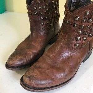 Frye Wyatt disc boots 8