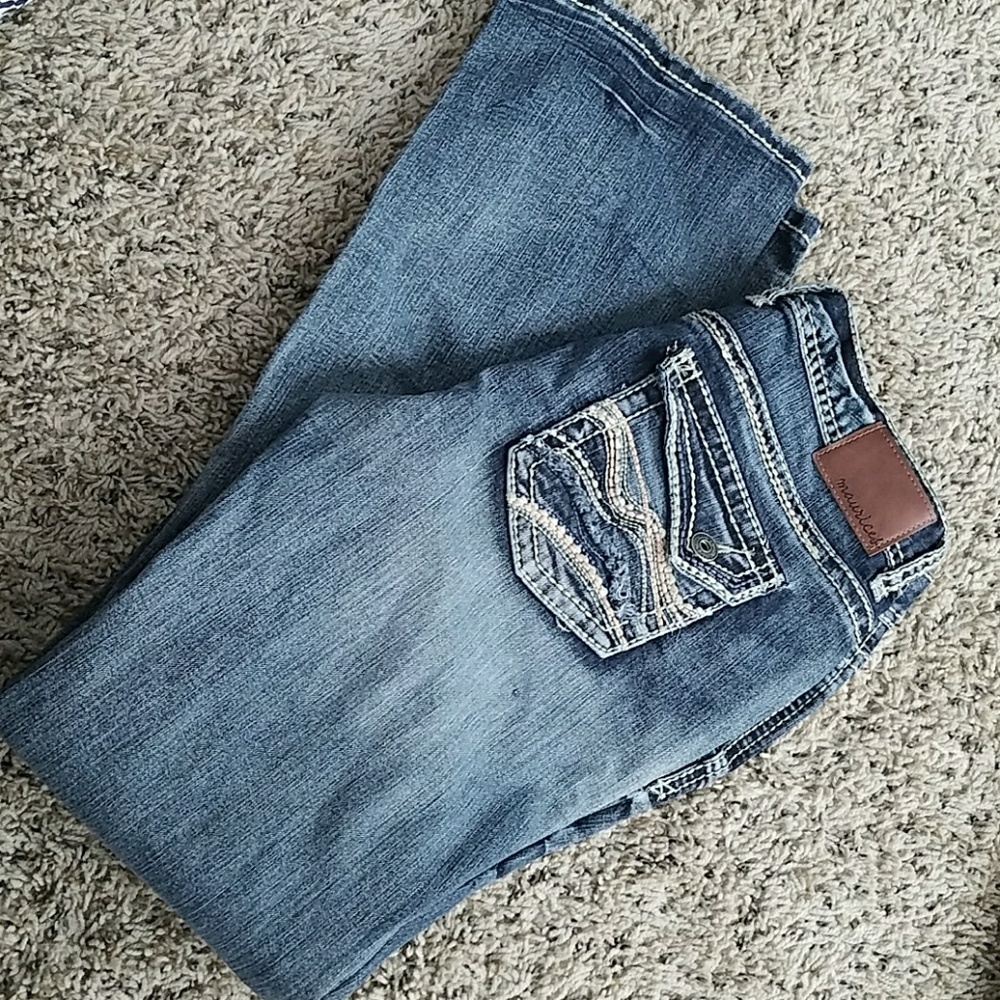 Jeans with bootcut/flare leg