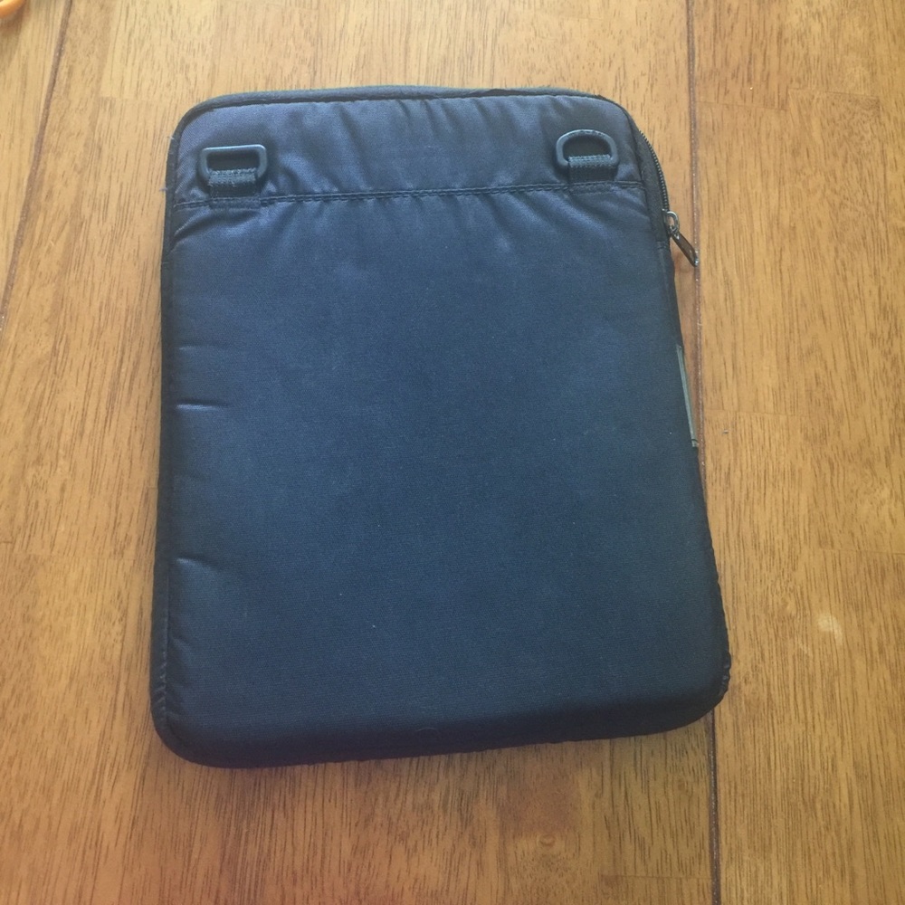 iPad case protector - Picture 2 of 3