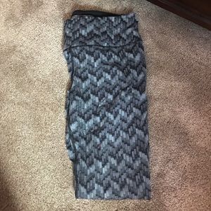 Large victoria's secret sport leggings