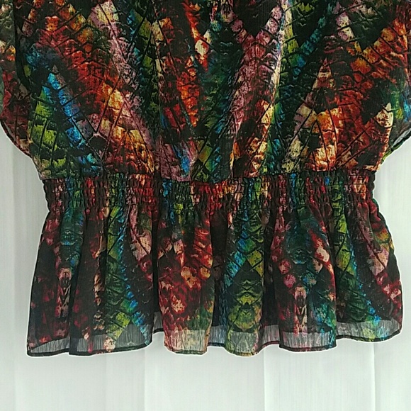 KIM ROGERS TOP. SIZE SMALL - Picture 3 of 4