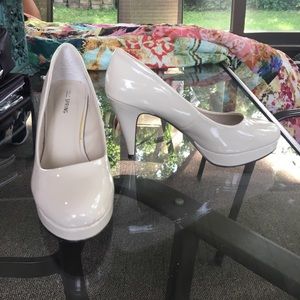 Call it Spring patent leather pump size 8.5