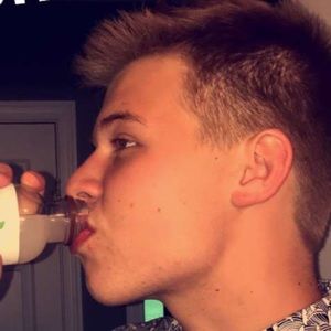 Meet your Posher, Ethan