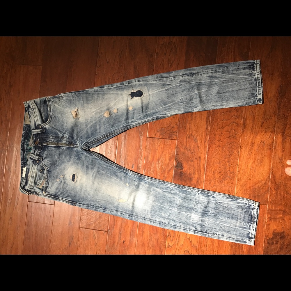 Diesel men's 'Thanaz' distressed jeans