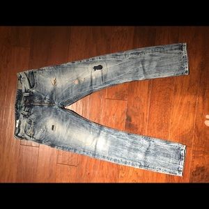 Diesel men's 'Thanaz' distressed jeans