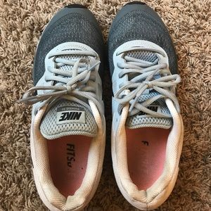 Nike Pegasus 30 shoes. Good condition!!