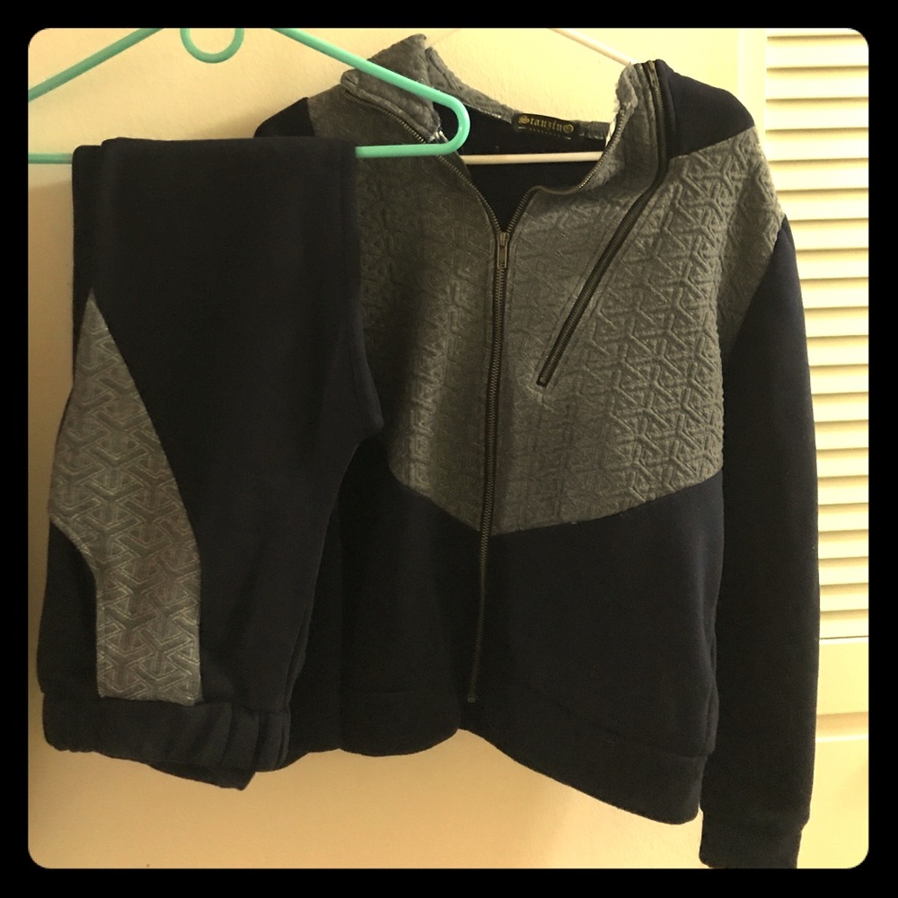 ⭐️LAST CHANCE⭐️ 2-piece Hoodie and Sweatpants Set