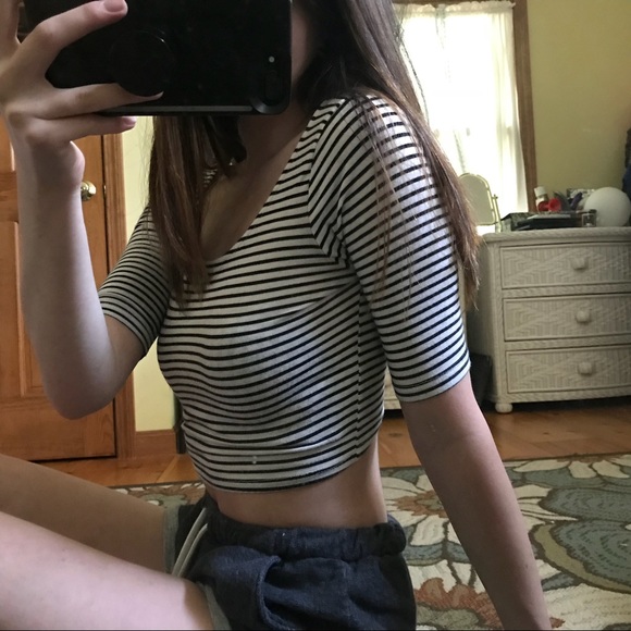 Striped scoop neck crop top - Picture 1 of 3