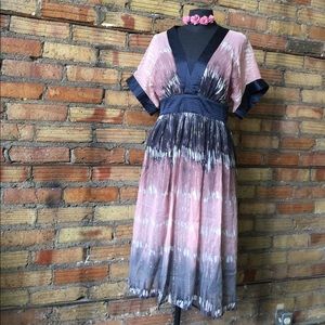 BCBG MAX AZRIA Sheer gold woven dress lined