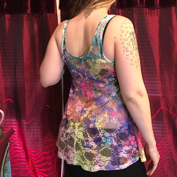 Purple & rainbow tops - Picture 3 of 7