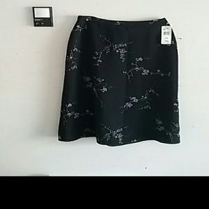 Jones wear floral skirt midnight blue size 10P