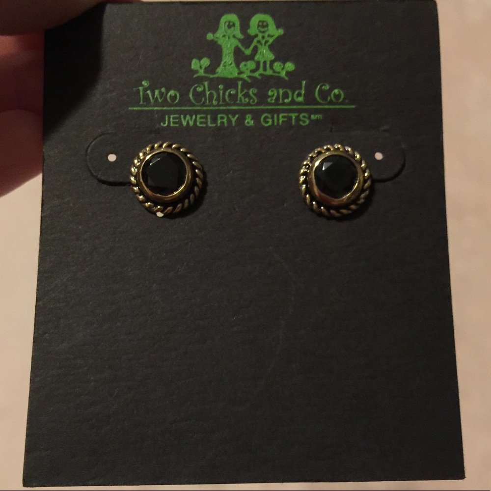 💖Brand new black earrings!!