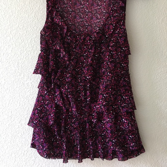 Express ruffled blouse - Picture 2 of 3