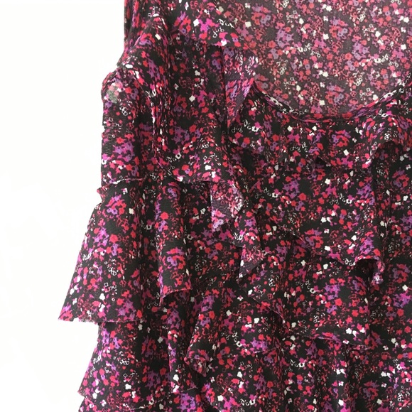 Express ruffled blouse - Picture 3 of 3