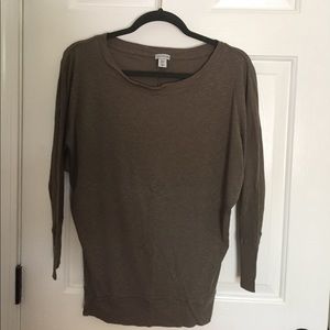 Earthy green, 3/4 length sleeves, hardly worn.