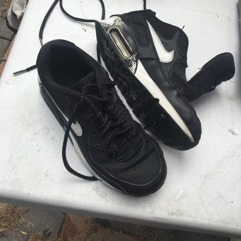 Black Airmax 90 size 3.5