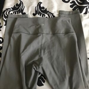 Cropped lulu lemon leggings