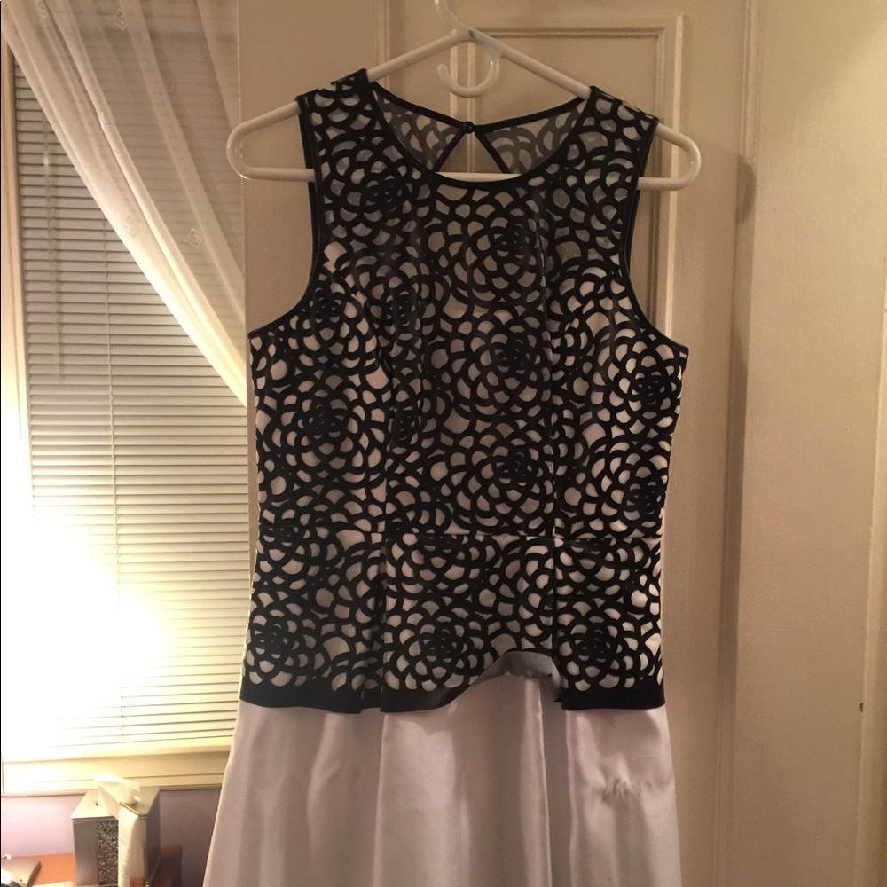 Jessica Simpson party dress