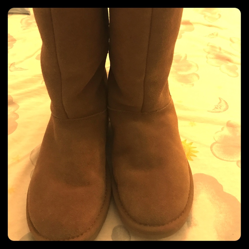 Size 5 Tall bailey bow Ugg boots