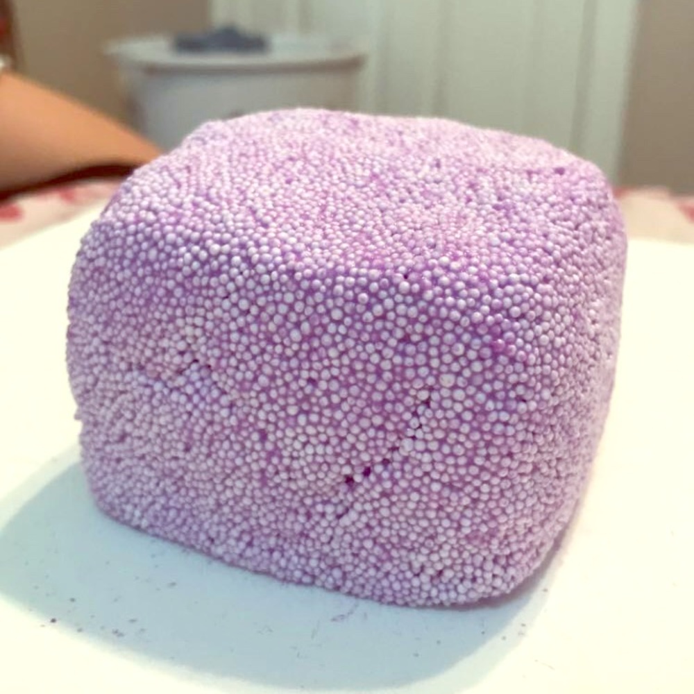 ♡ 12 oz purple microbead floam (peppermint scent)