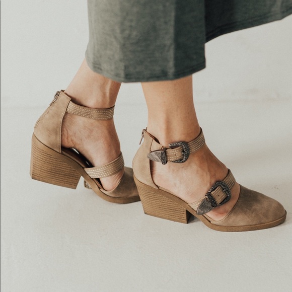 Western Buckle Sandal - Stone - Picture 3 of 6