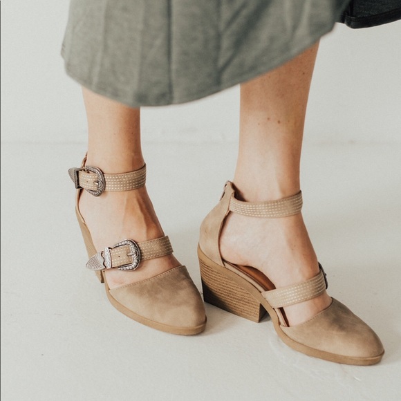 Western Buckle Sandal - Stone - Picture 4 of 6