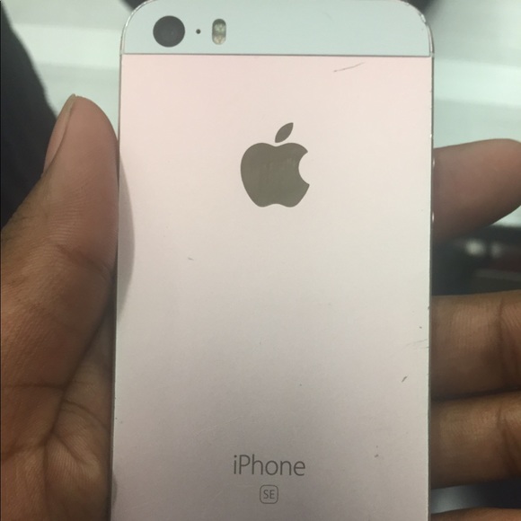 iPhone se - Picture 2 of 3