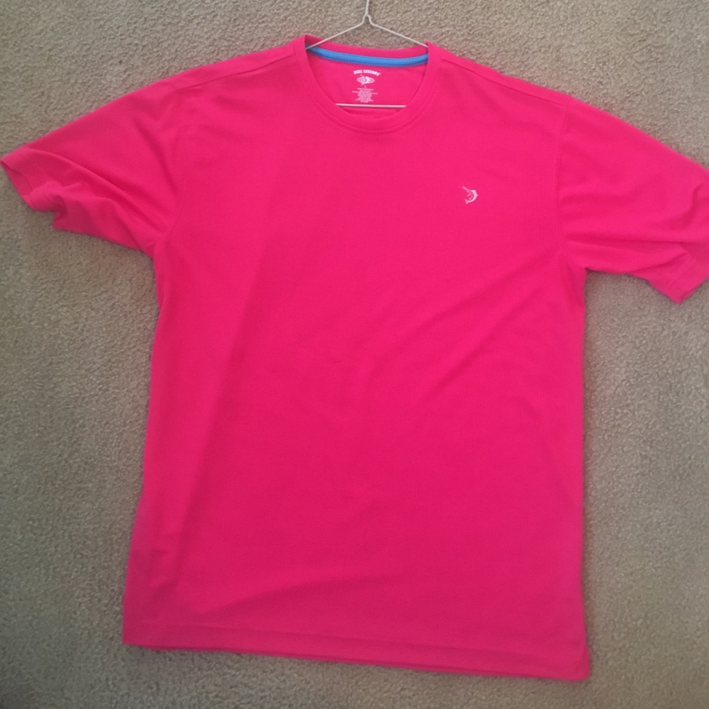 Short sleeve fishing shirt. Pink. Reel legend
