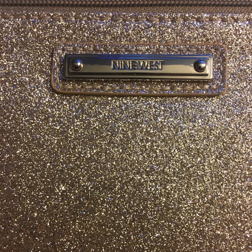 NWOT FREE W/ PURCHASE Nine West Gold Wristlet