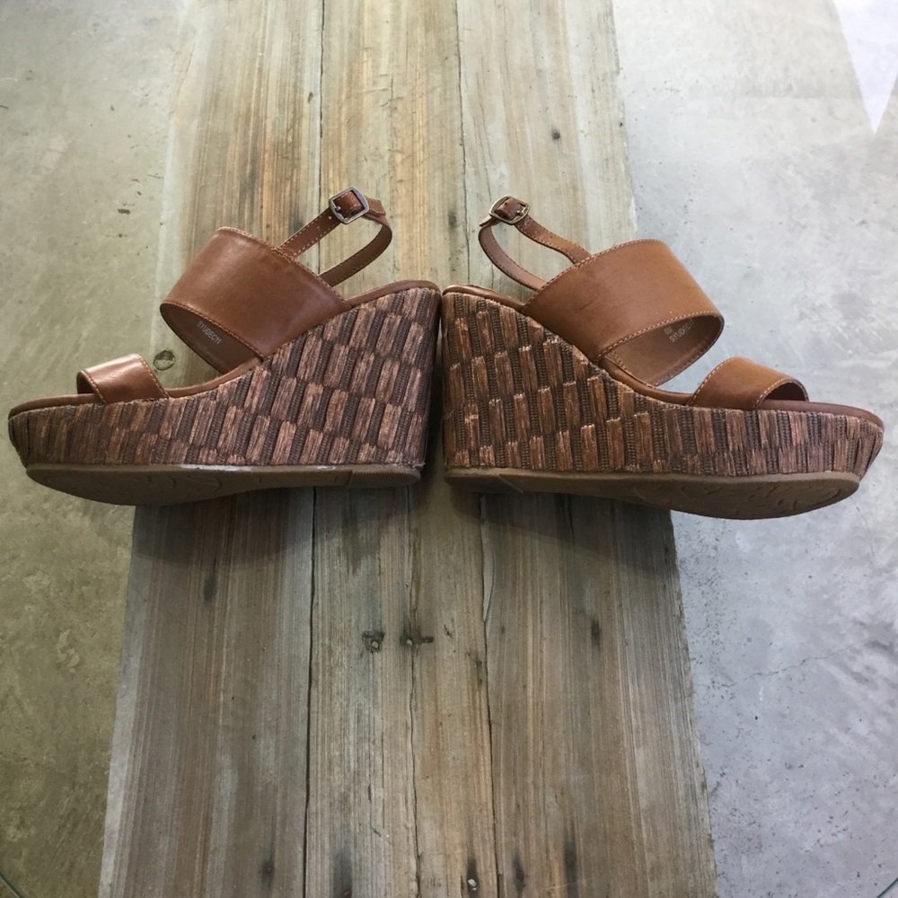 Union Bay Brown wedges with woven texture - Picture 5 of 7