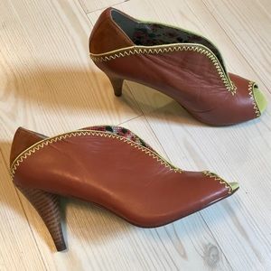 New Poetic Licence London, Peep Toe Shootie