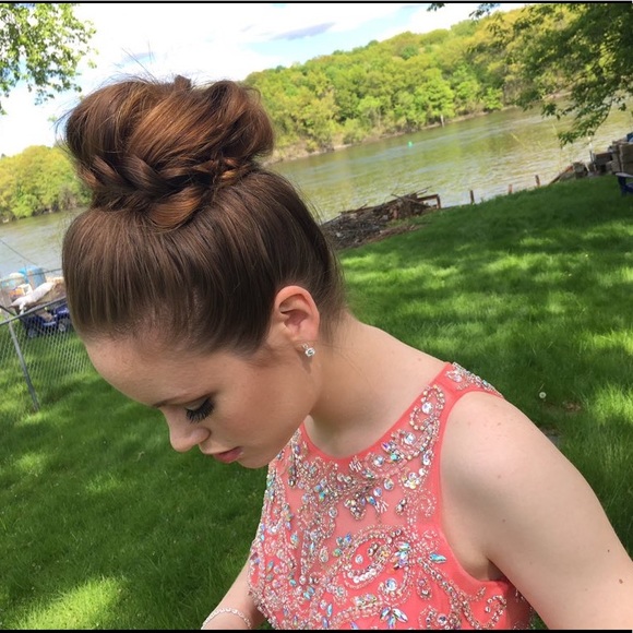 Coral one piece formal dress - Picture 4 of 8